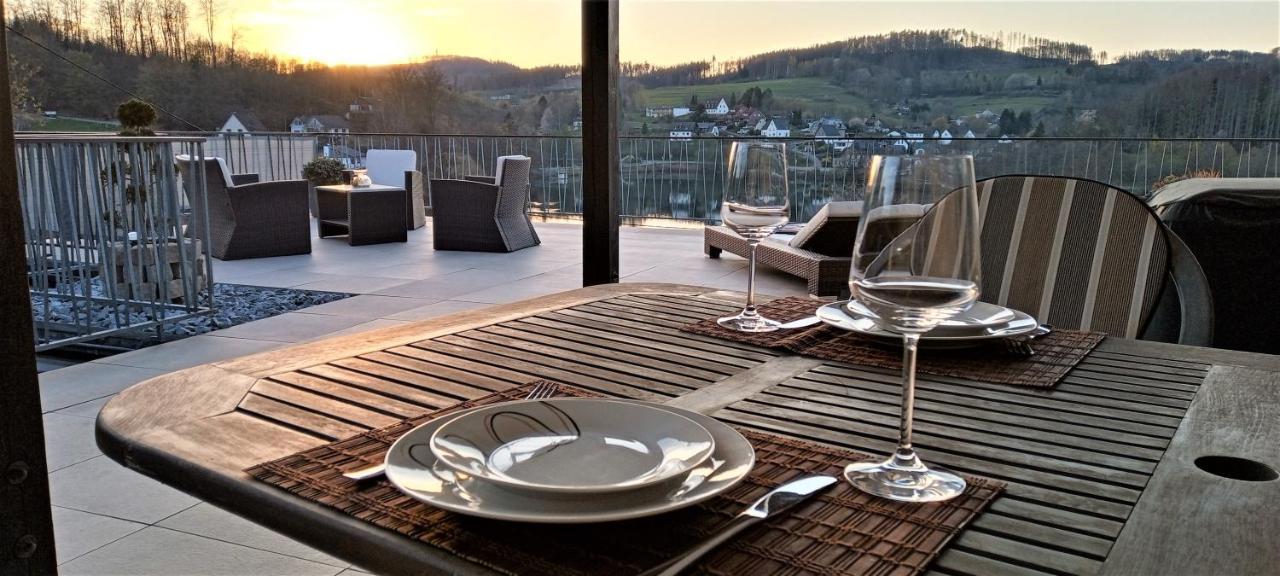 Seeblick-Ferienwohnung Im "Ferienhaus Agger-Blick" Mit Traumhafter Sonnen-Terrasse, Sauna, E-Kamin & Kajak Gummersbach Exterior photo